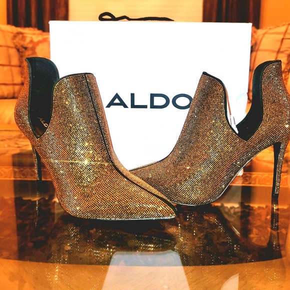 Aldo Size 9 Gold Heeled Boots - Picture 1 of 6